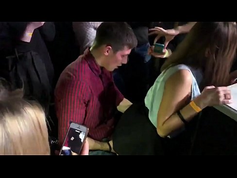 ❤️ Rigtig sex i en russisk natklub. 18-årig russisk pige i anus og vagina kneppet i en natklub ❤❌ Porn video at da.mysexgamer.ru ❌❤