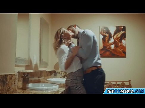 ❤️ Når en barmfagre blondine forfører dig på et offentligt toilet ❤❌ Porn video at da.mysexgamer.ru ❌❤